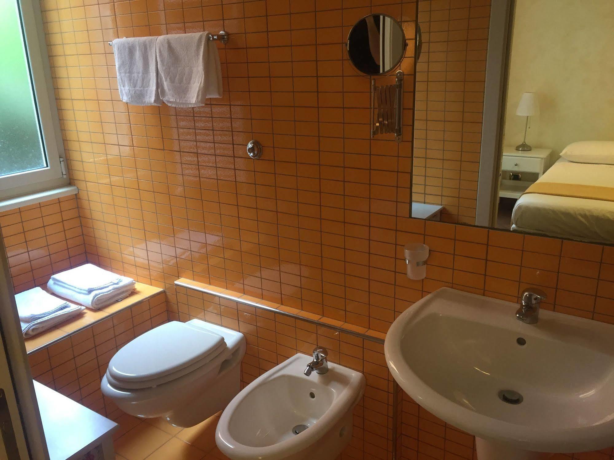Dhome B&B Rzym Zewnętrze zdjęcie